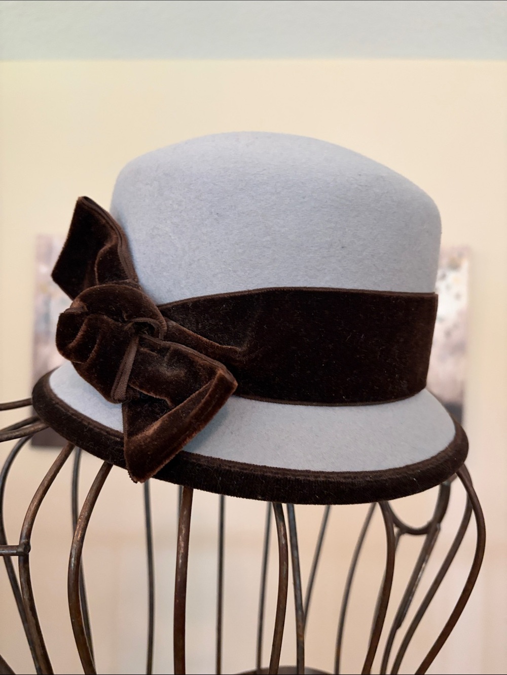 Vintage Lady Rachel Italian Made Light Blue Wool Felt Cloche Brown Velvet Bow